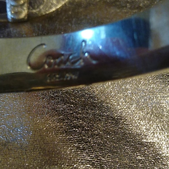 Set of Coach Poppy Bracelets - Picture 2 of 3